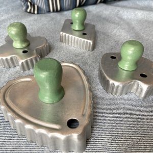 Set of 4 Vintage Green Handle Cookie Cutters Card Suits Heart Diamond Spade Club